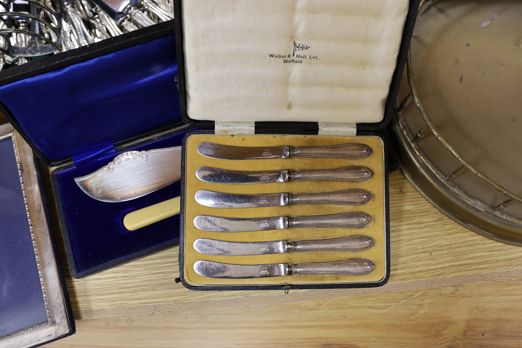 Miscellaneous plated cutlery and silver photograph frame